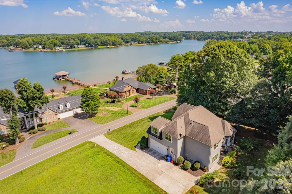 188 Wilson Lake Road Mooresville, NC 28117
