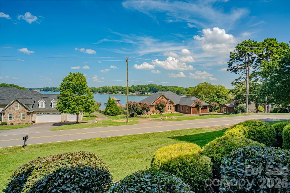188 Wilson Lake Road Mooresville, NC 28117