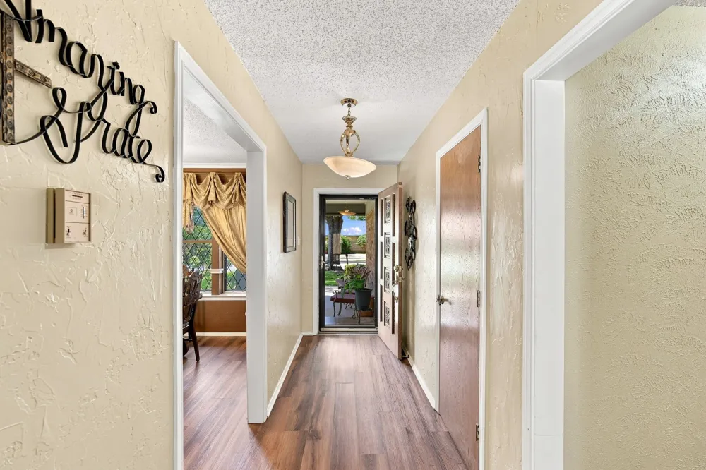 2310 Louise Lane Ennis, TX 75119