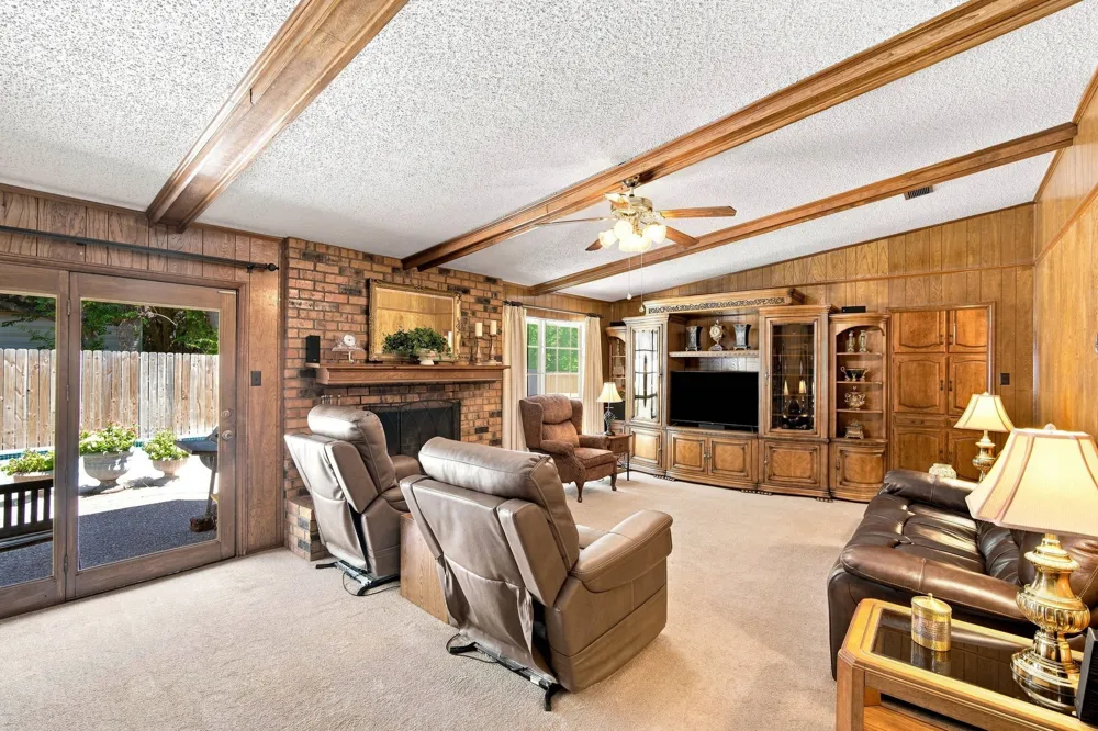 2310 Louise Lane Ennis, TX 75119