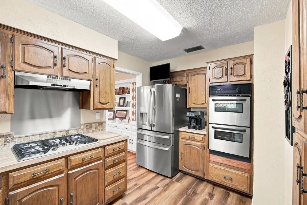 2310 Louise Lane Ennis, TX 75119