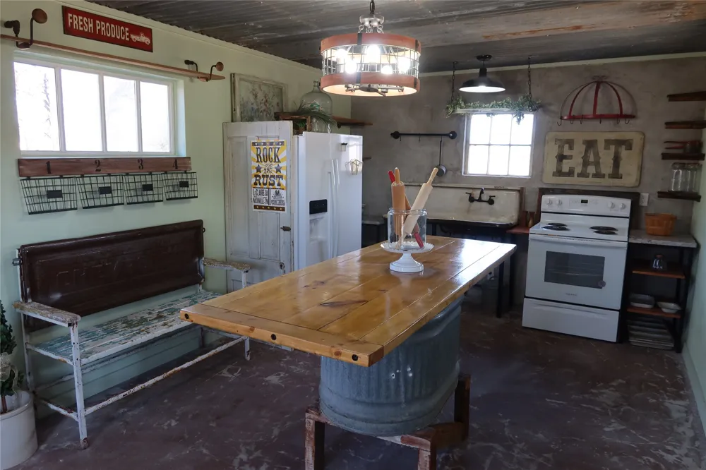7590 Fm 1758 Bowie, TX 76230