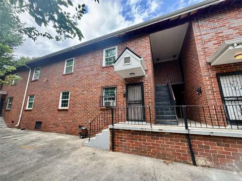1048 Washington Street #1