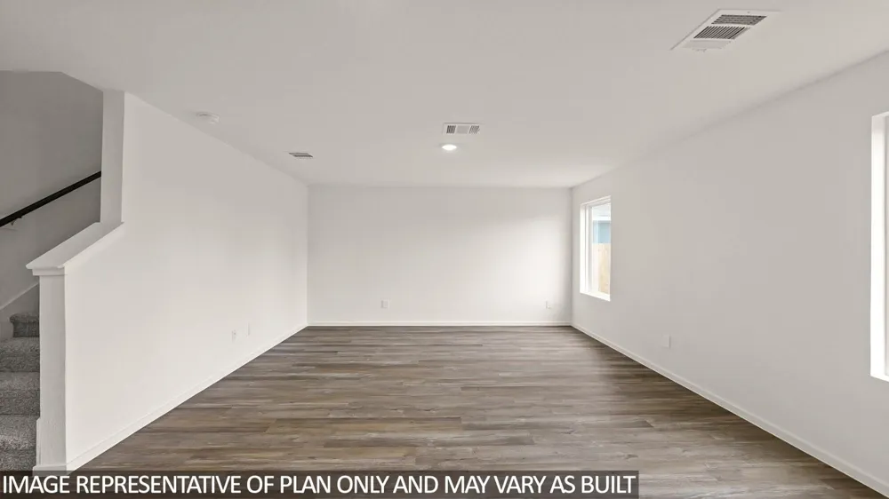 210 Texas Avenue China, TX 77613