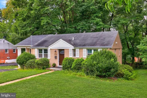 2722 WOODLEY PLACE