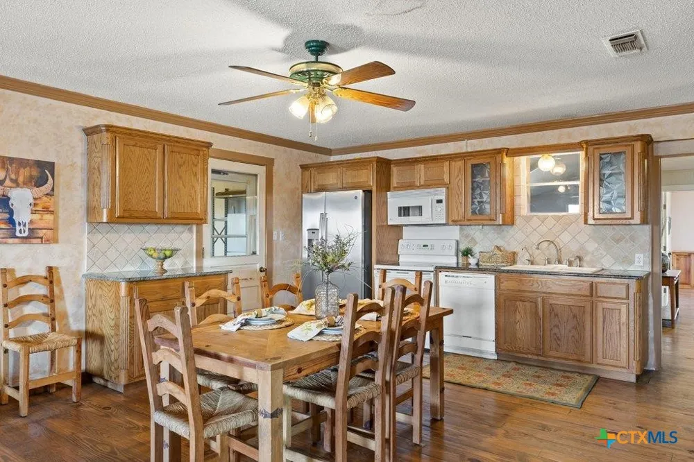 158 Watch Hill Lane Stonewall, TX 78671