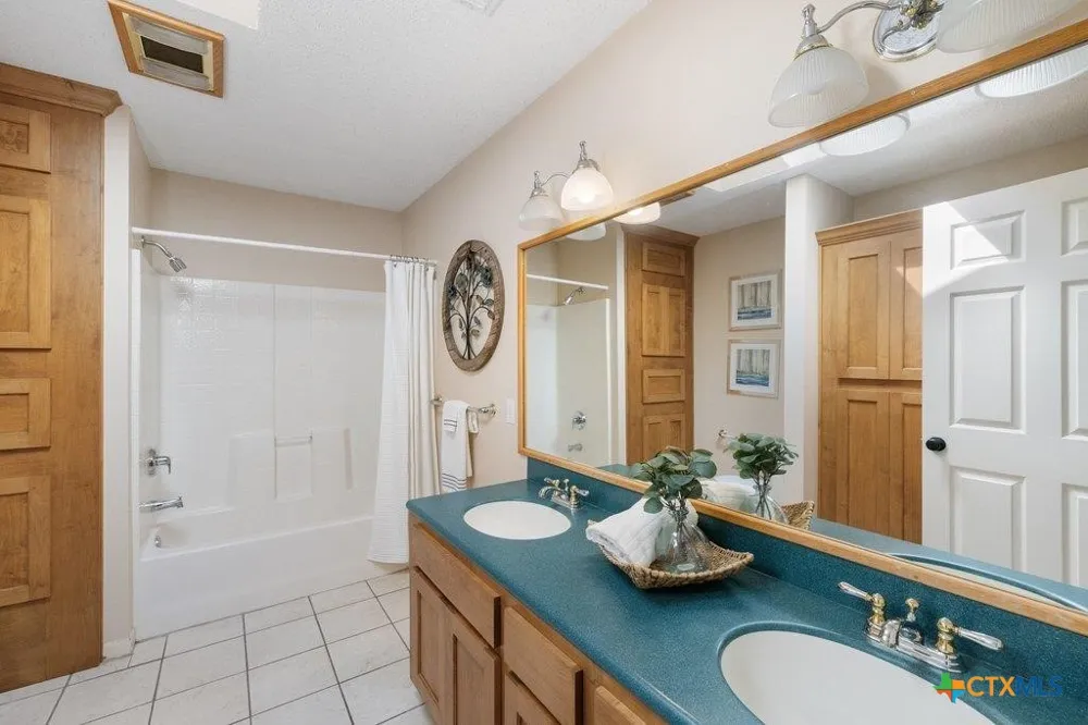 158 Watch Hill Lane Stonewall, TX 78671