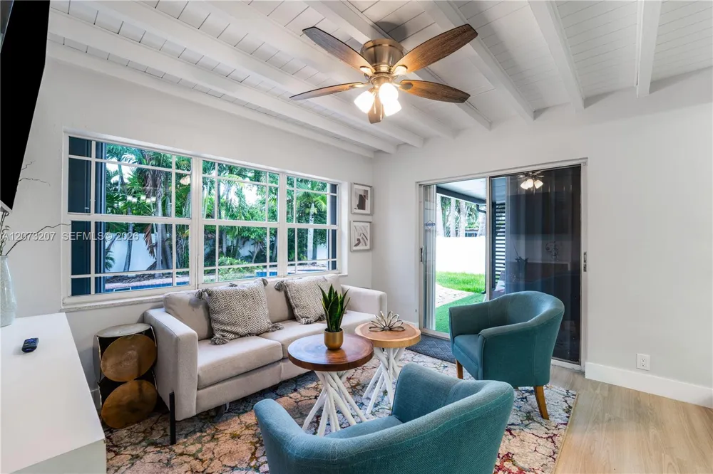 317 SE 3rd Ter Dania Beach, FL 33004