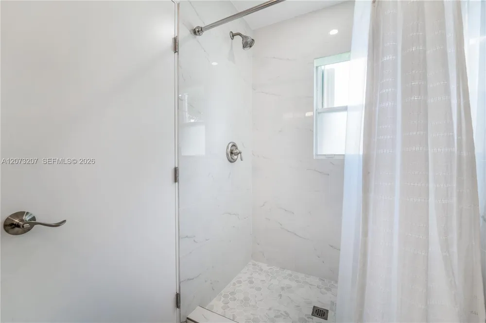 317 SE 3rd Ter Dania Beach, FL 33004