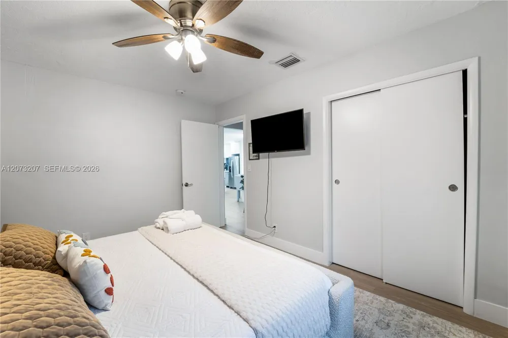 317 SE 3rd Ter Dania Beach, FL 33004