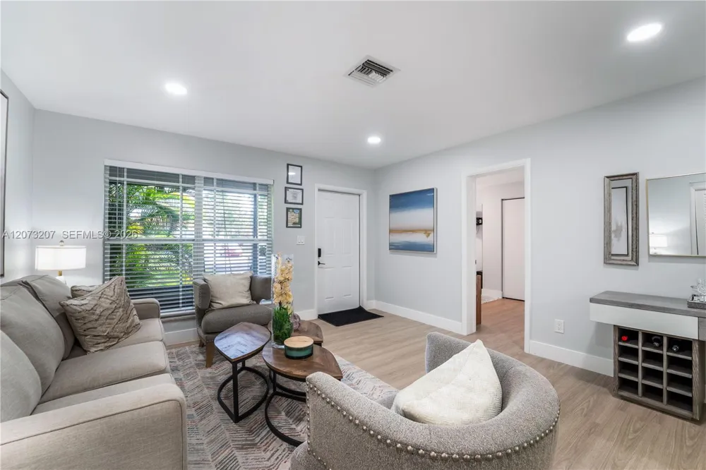 317 SE 3rd Ter Dania Beach, FL 33004