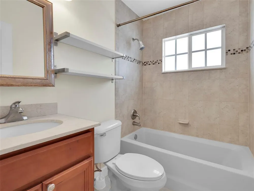 410 SW 15TH STREET #207 Pompano Beach, FL 33060