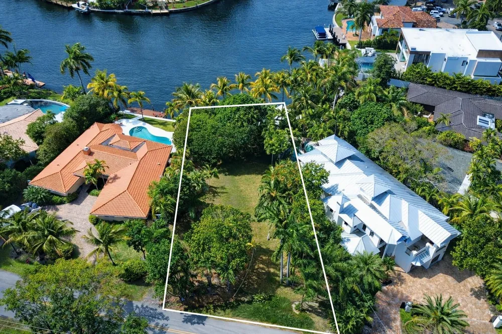 2405 MIDDLE RIVER DRIVE Fort Lauderdale, FL 33305