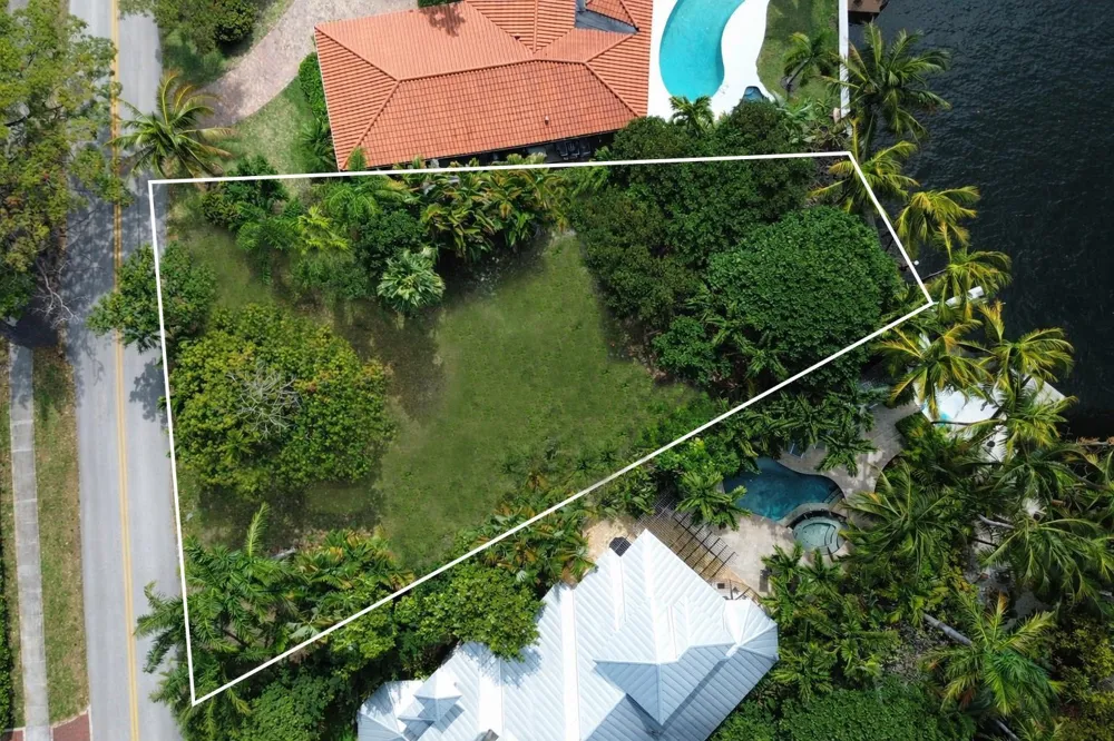 2405 MIDDLE RIVER DRIVE Fort Lauderdale, FL 33305