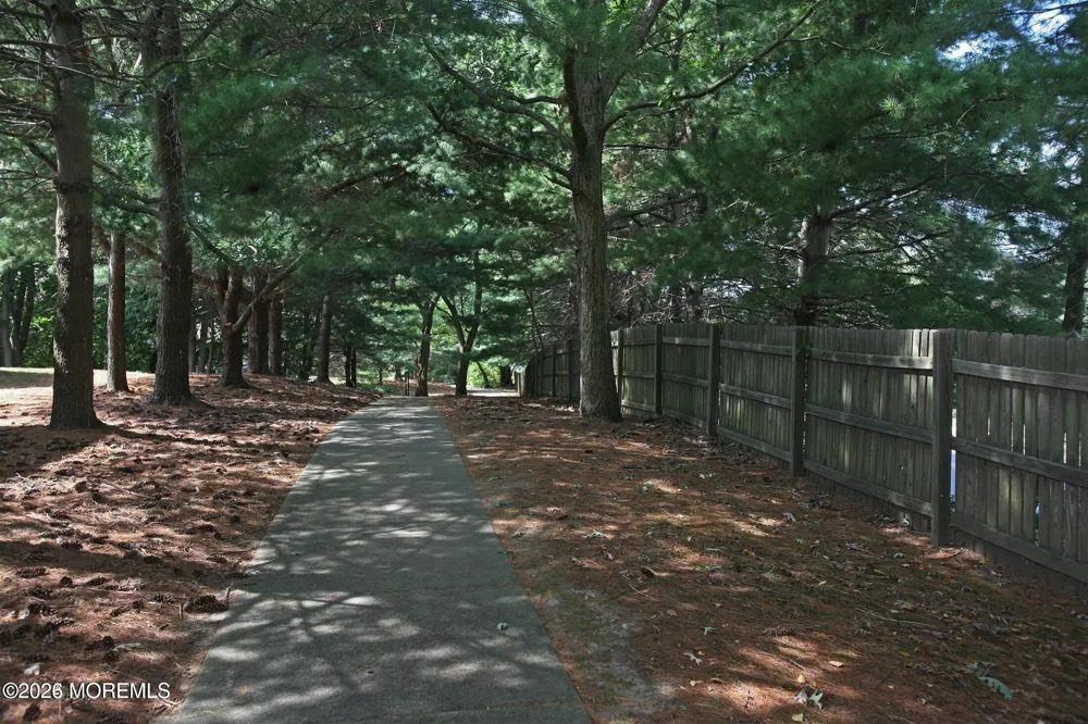 113 Dundee Court Aberdeen, NJ 07747
