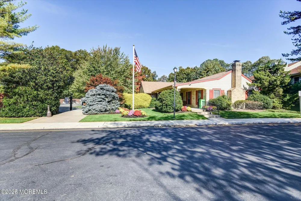 113 Dundee Court Aberdeen, NJ 07747