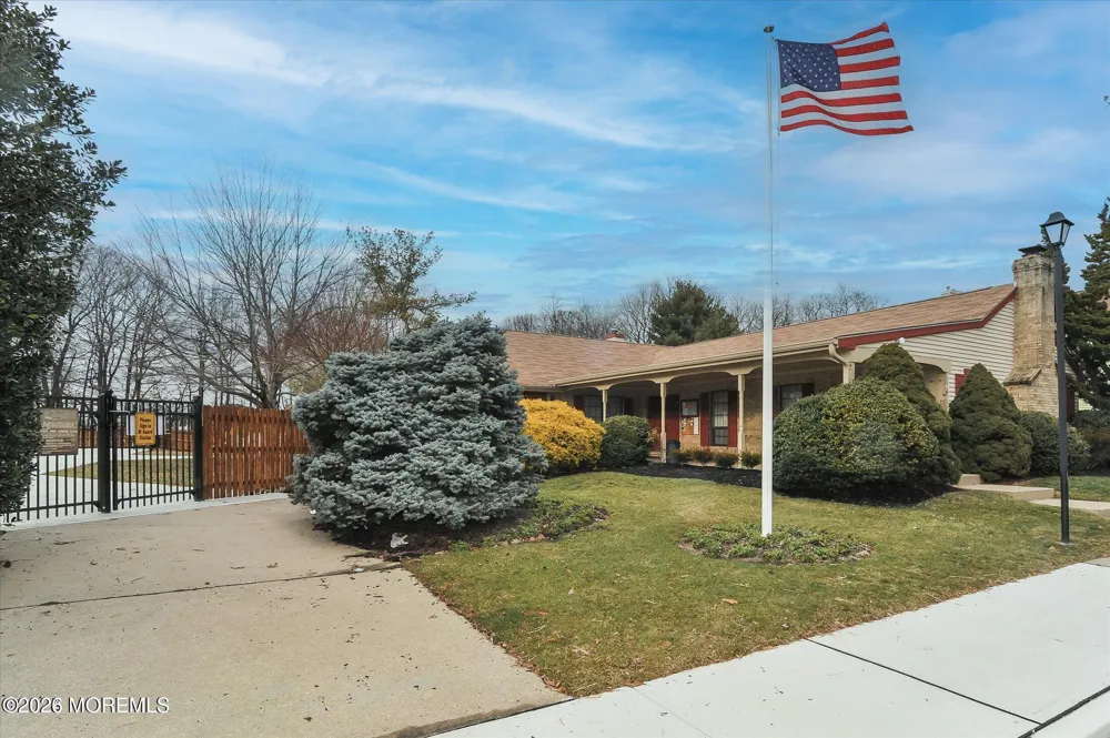 113 Dundee Court Aberdeen, NJ 07747