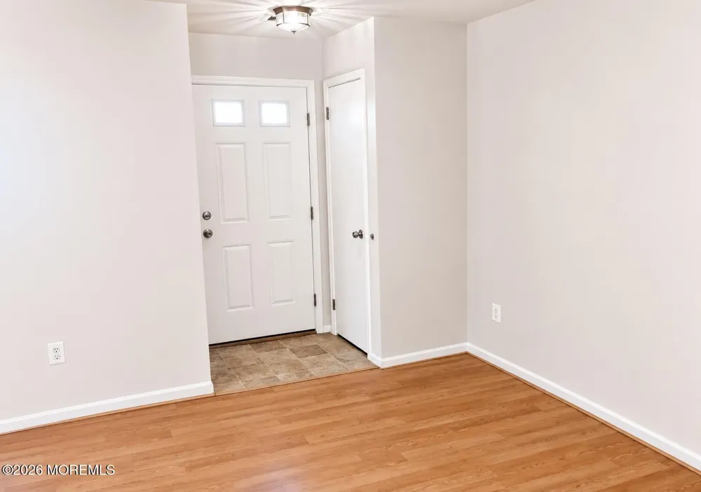 113 Dundee Court Aberdeen, NJ 07747