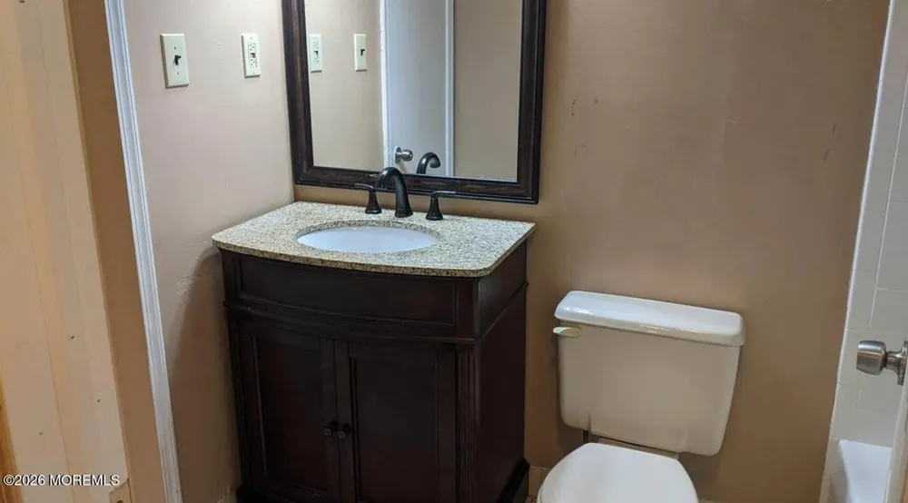 113 Dundee Court Aberdeen, NJ 07747