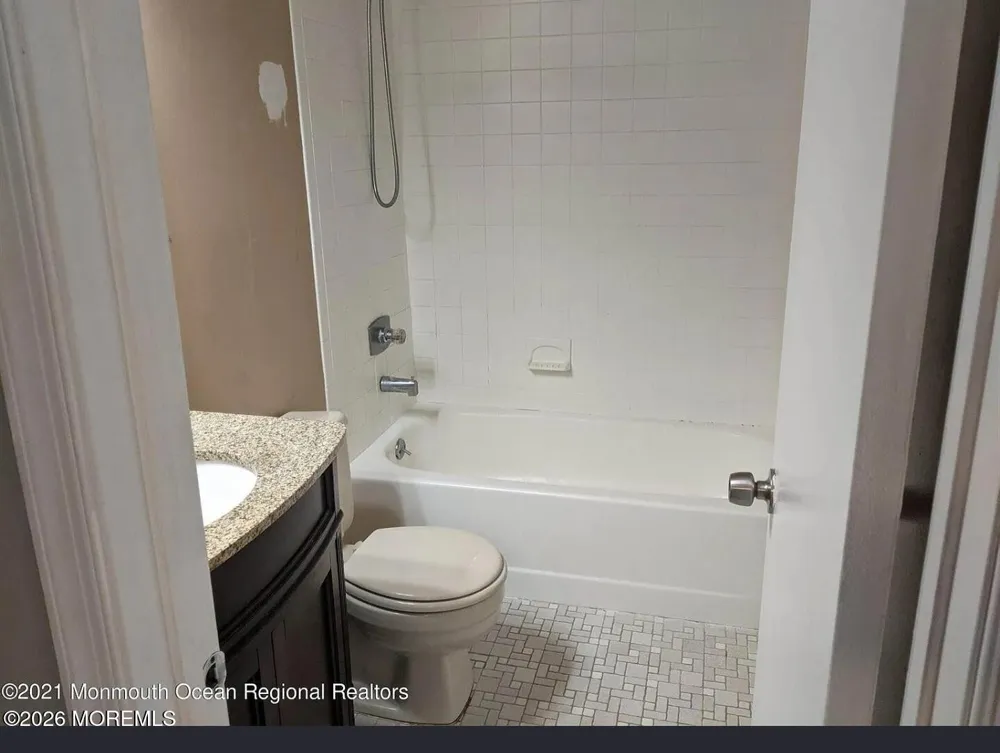 113 Dundee Court Aberdeen, NJ 07747