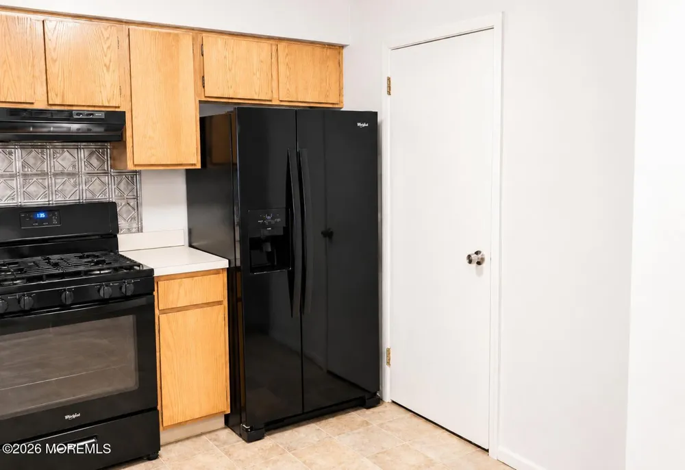 113 Dundee Court Aberdeen, NJ 07747
