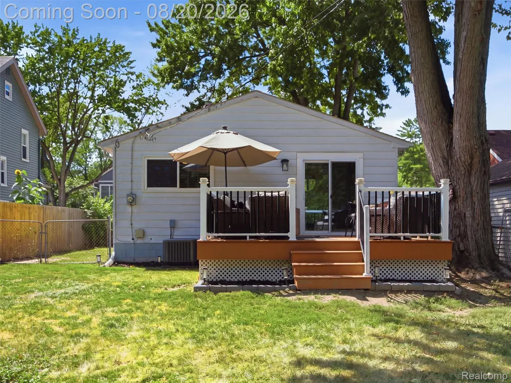 2226 Kipling Avenue Berkley City, MI 48072