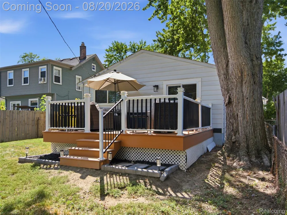 2226 Kipling Avenue Berkley City, MI 48072