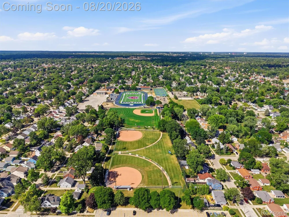 2226 Kipling Avenue Berkley City, MI 48072