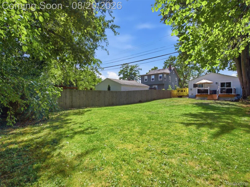 2226 Kipling Avenue Berkley City, MI 48072