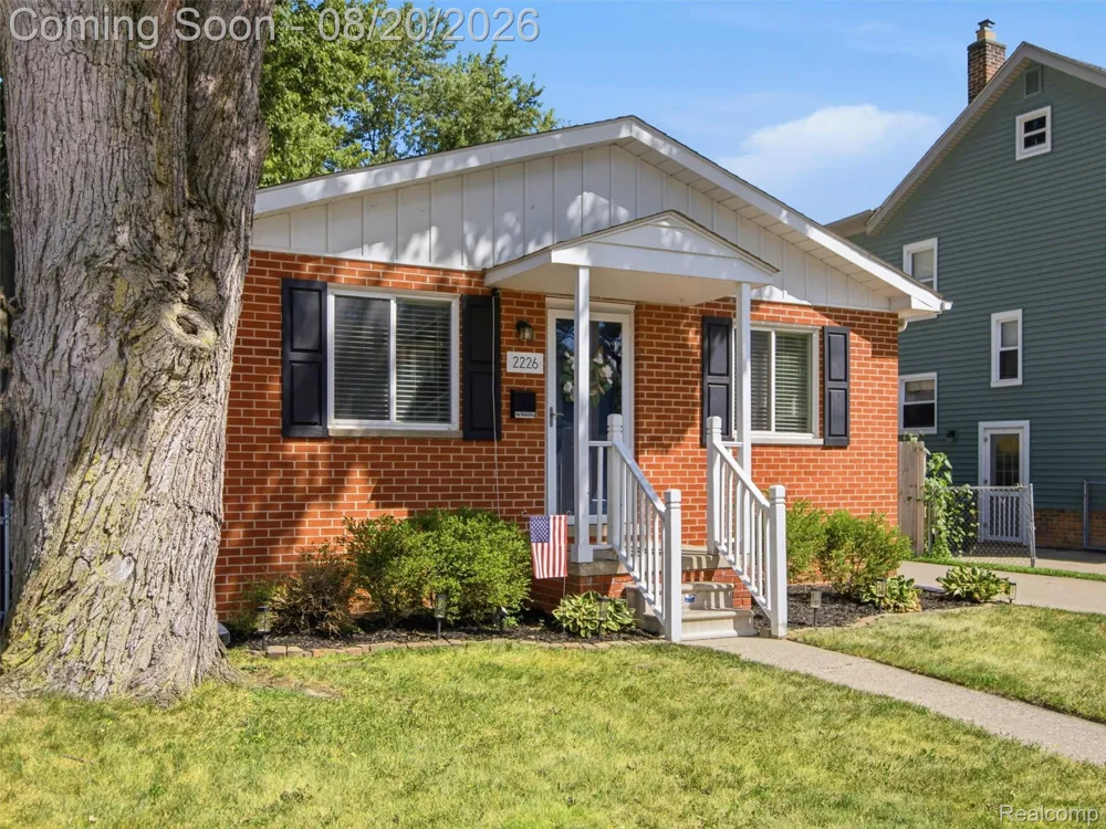 2226 Kipling Avenue Berkley City, MI 48072
