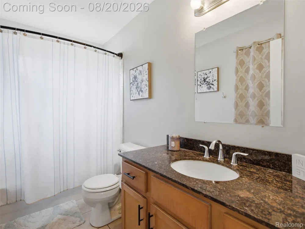 2226 Kipling Avenue Berkley City, MI 48072