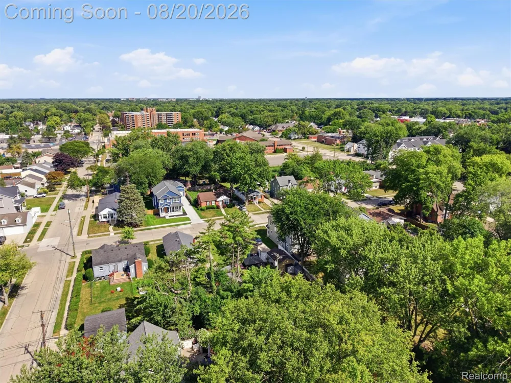 2226 Kipling Avenue Berkley City, MI 48072