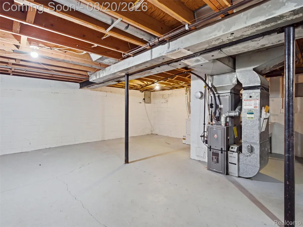 2226 Kipling Avenue Berkley City, MI 48072