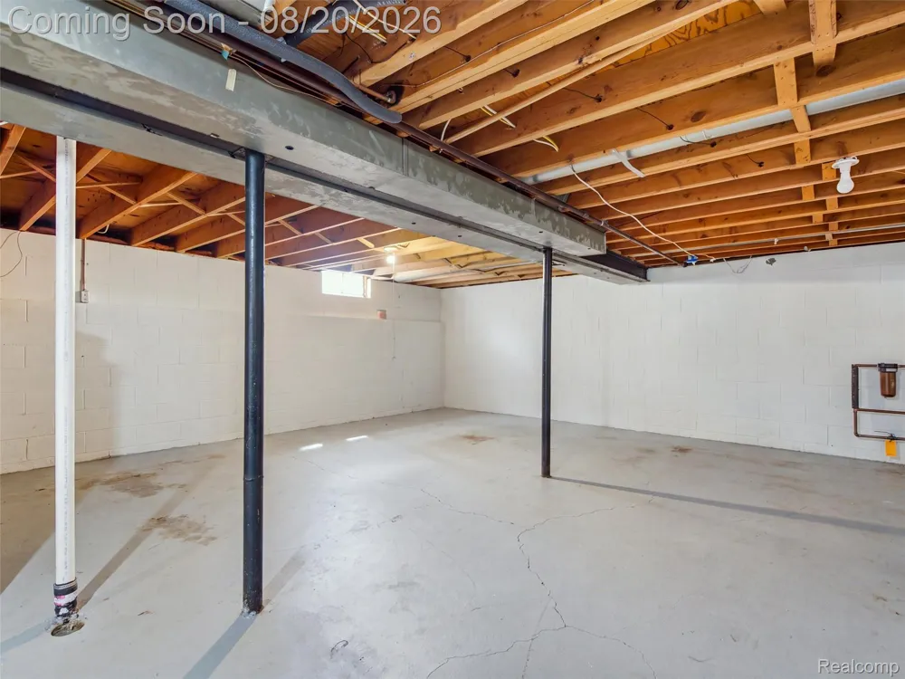 2226 Kipling Avenue Berkley City, MI 48072