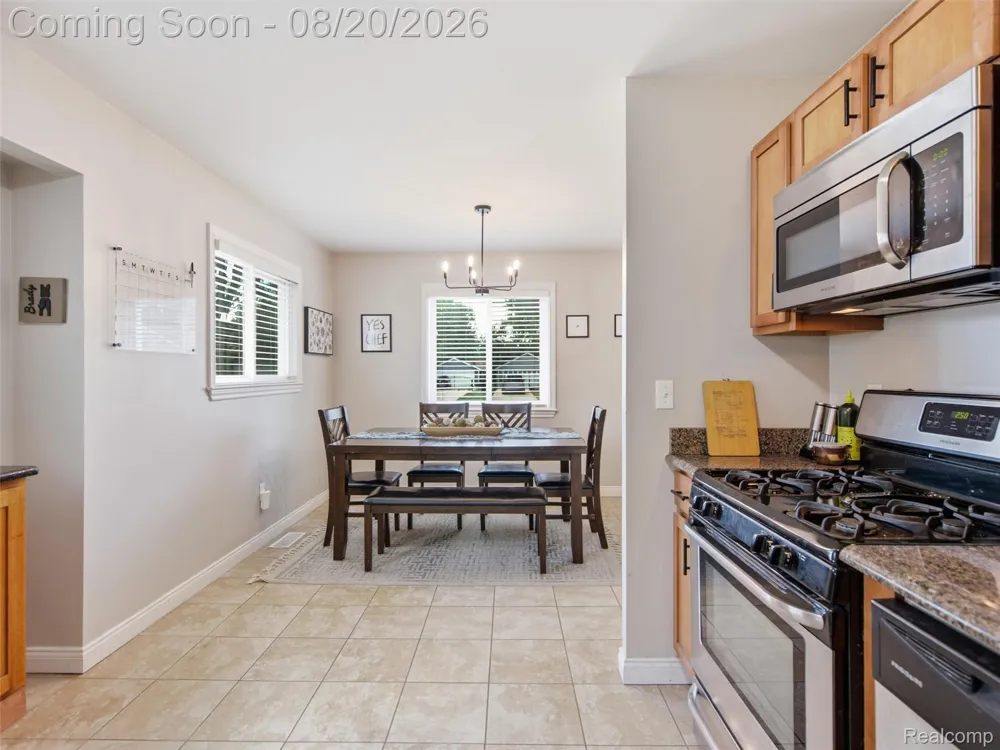 2226 Kipling Avenue Berkley City, MI 48072