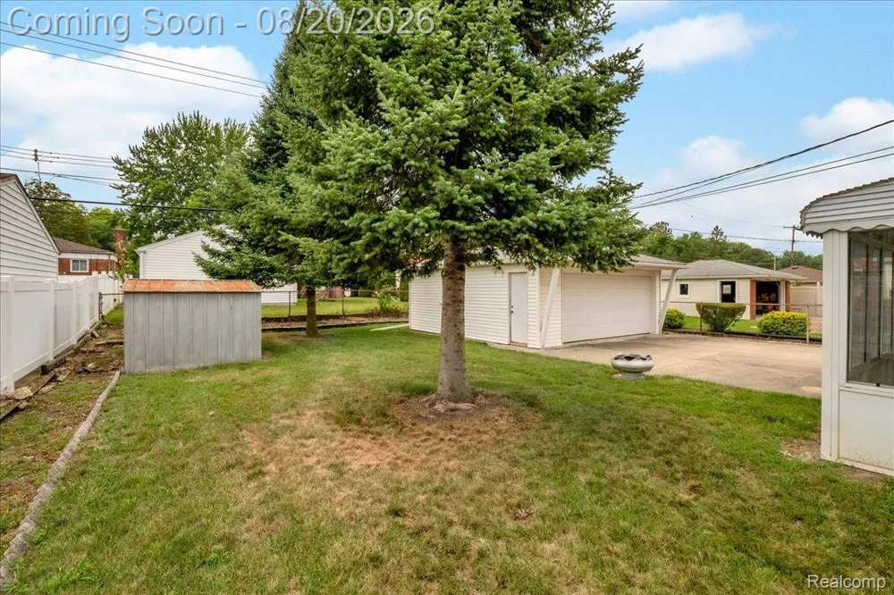 1952 Lakeview Street Trenton City, MI 48183