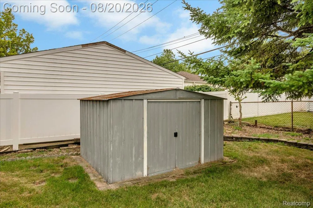 1952 Lakeview Street Trenton City, MI 48183