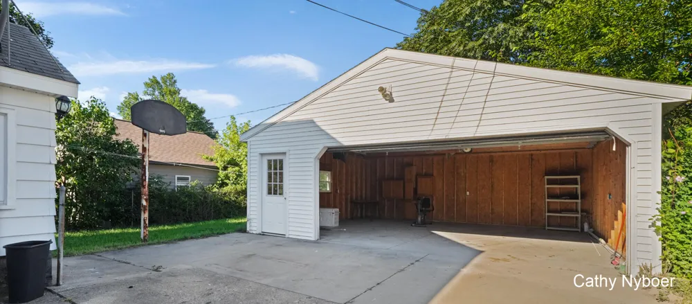2451 Lamar Avenue SW Wyoming City, MI 49519