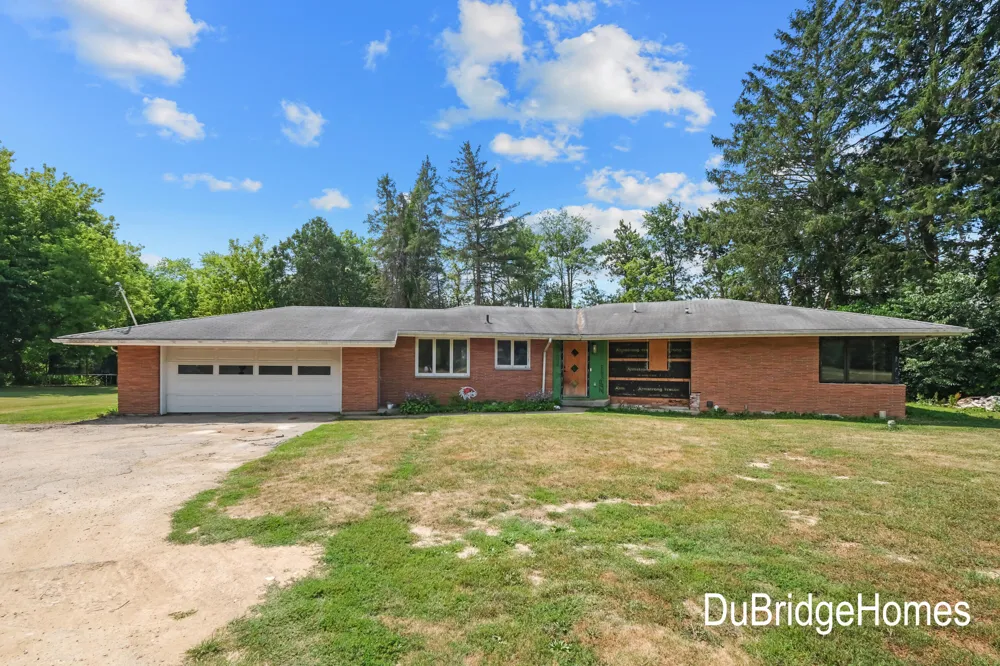 311 Honey Creek Avenue SE Ada Township, MI 49301