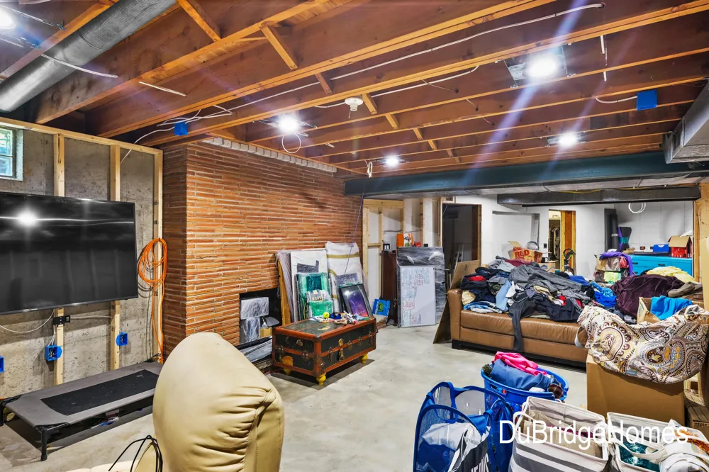 311 Honey Creek Avenue SE Ada Township, MI 49301
