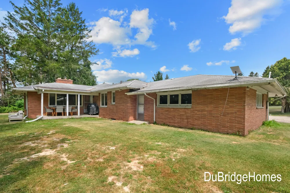 311 Honey Creek Avenue SE Ada Township, MI 49301