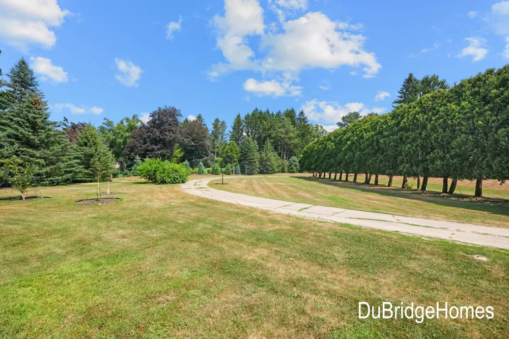 311 Honey Creek Avenue SE Ada Township, MI 49301