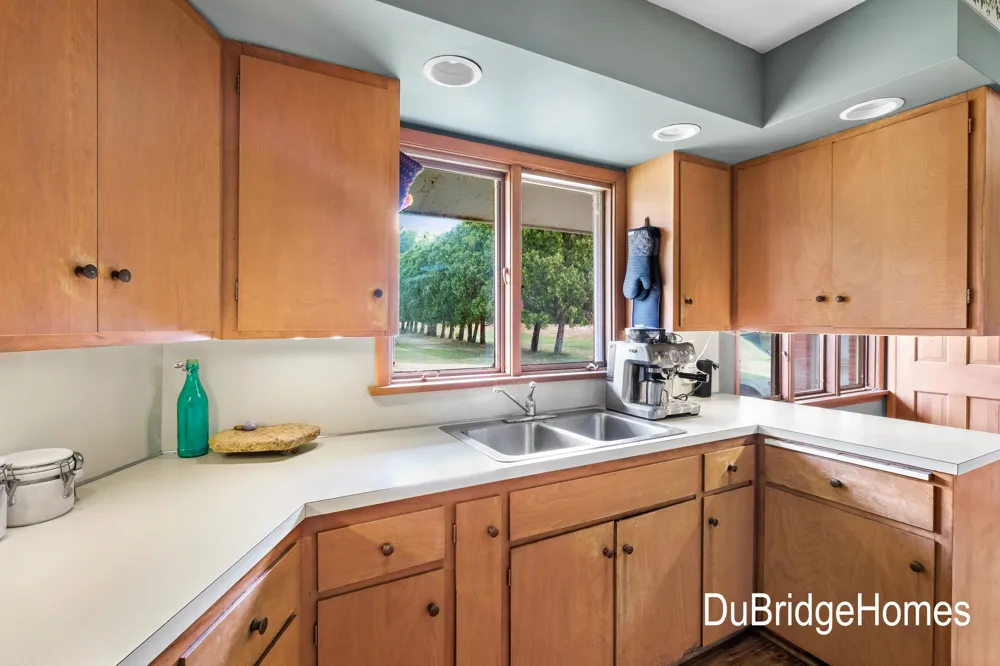311 Honey Creek Avenue SE Ada Township, MI 49301