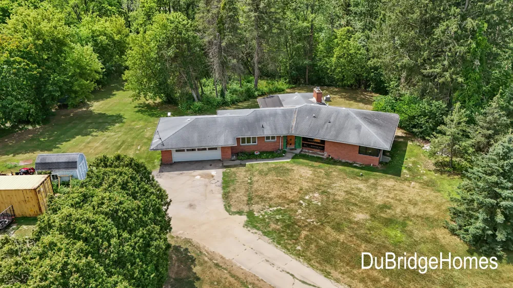 311 Honey Creek Avenue SE Ada Township, MI 49301