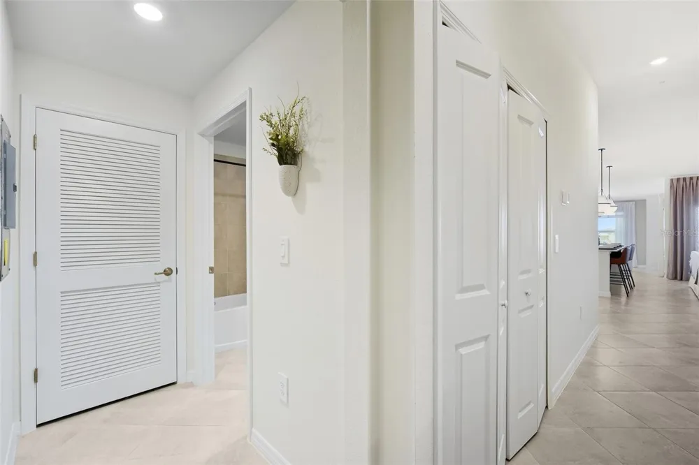 18911 SCALLOP LOOP #103 Lakewood Ranch, FL 34202