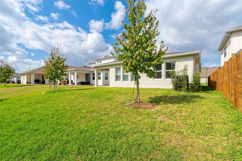 14815 MILFOIL AVENUE Orlando, FL 32827