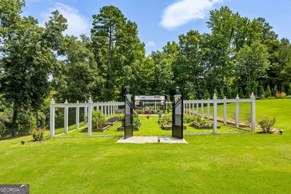525 N River RD NE Rome, GA 30161