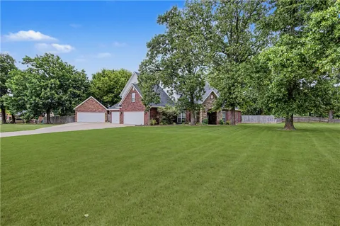 2104 Caribou Lane