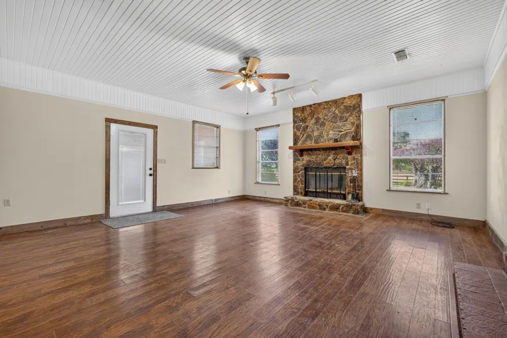 12434 Fm 937 Thornton, TX 76687
