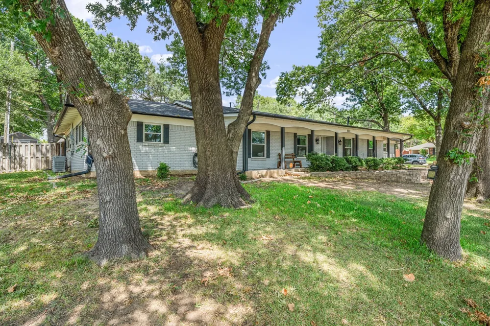 1507 Greenbrier Drive Sherman, TX 75092